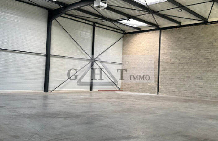 ENTREPOT 1154 M² A LOUER A GENNEVILLIERS — photo 3
