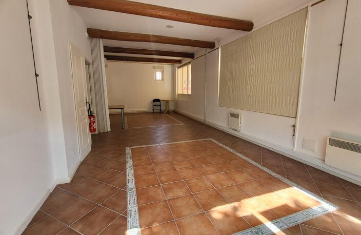 Location commerce  150 m² à Mallemort (13370) — photo 4