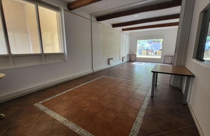 Location commerce  150 m² à Mallemort (13370) — photo 5