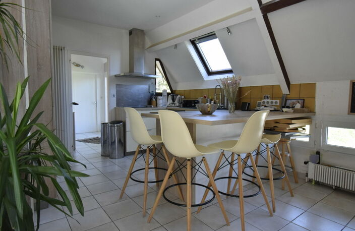 MAISON ATYPIQUE AVEC VUE EXCEPTIONNELLE — photo 2
