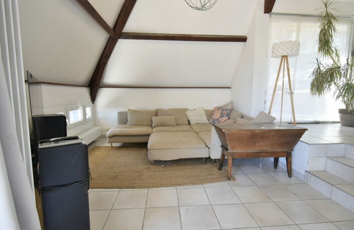 MAISON ATYPIQUE AVEC VUE EXCEPTIONNELLE — photo 3