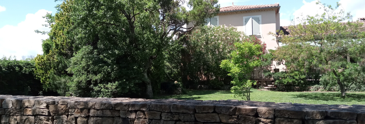 Maison 7 Pièces 210 m² à vendre à Saint-Étienne-du-Grès (13103)