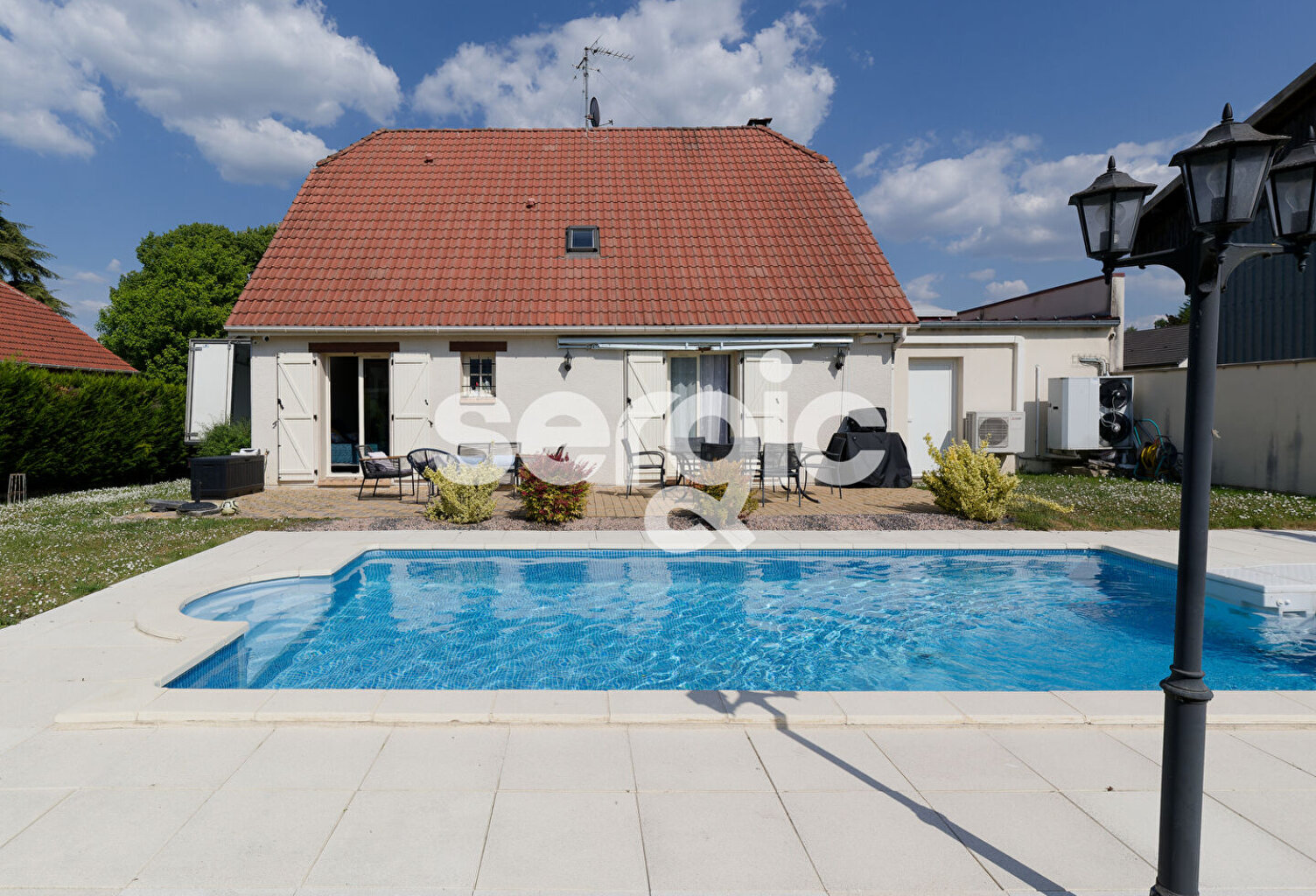Maison Muizon 8 pièce(s) 180 m2 — photo 1