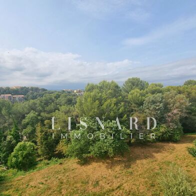 Appartement 4 pièces 250000 €