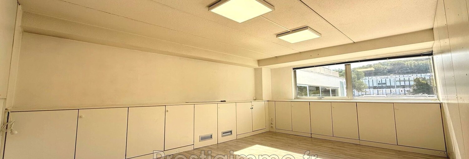 Bureau  24 m² à louer à Vallauris (06220)
