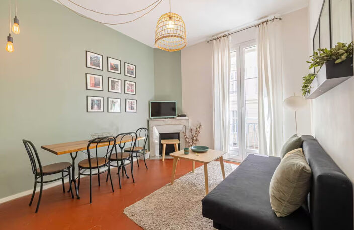 Cannes Bas Carnot appartement 3 pièces au calme parfait état meublé — photo 2
