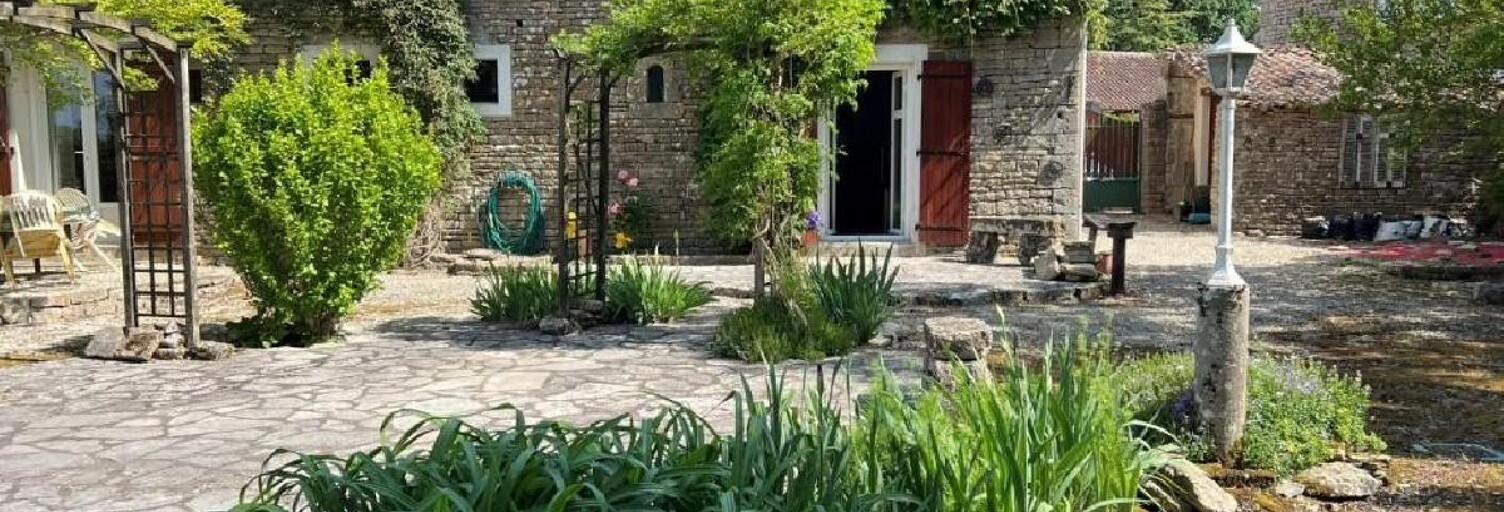 Maison 5 Pièces 147 m² à vendre à Villefagnan (16240)