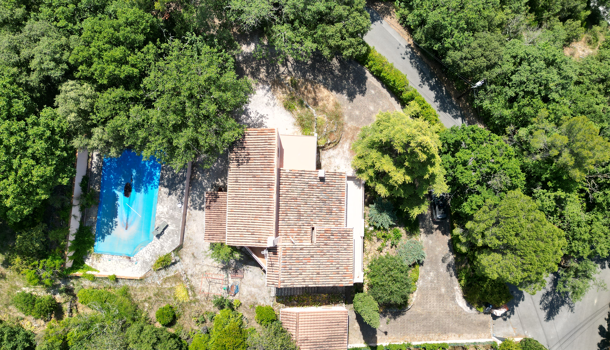 Villa / Maison 10 pièces  à vendre Garéoult 83136