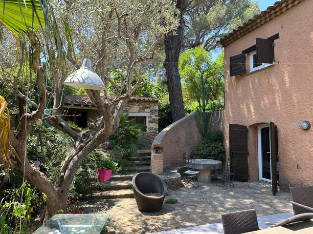 À  LA CIOTAT, charmante Villa T5 de 145 m2 avec studio indép — photo du bien