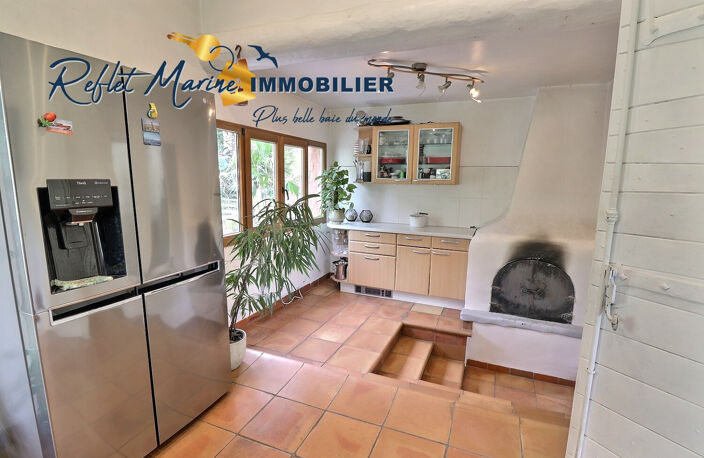 À  LA CIOTAT, charmante Villa T5 de 145 m2 avec studio indép — photo 4