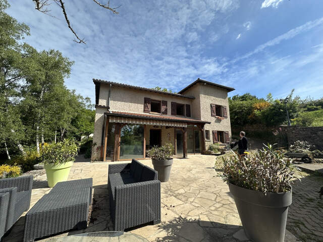 Maison  de 155 m2 hab. belle situation calme avec vue dégagé — photo du bien