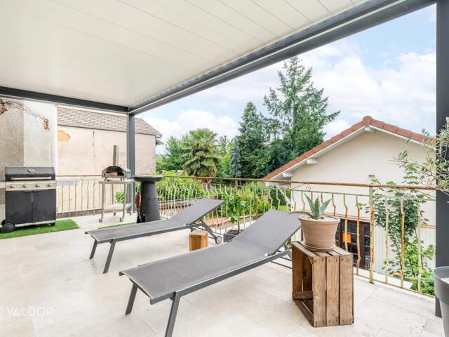 Maison de ville à fort potentiel ! — photo du bien