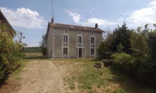 Maison 8 Pièces 230 m² à vendre à Hiesse (16490)