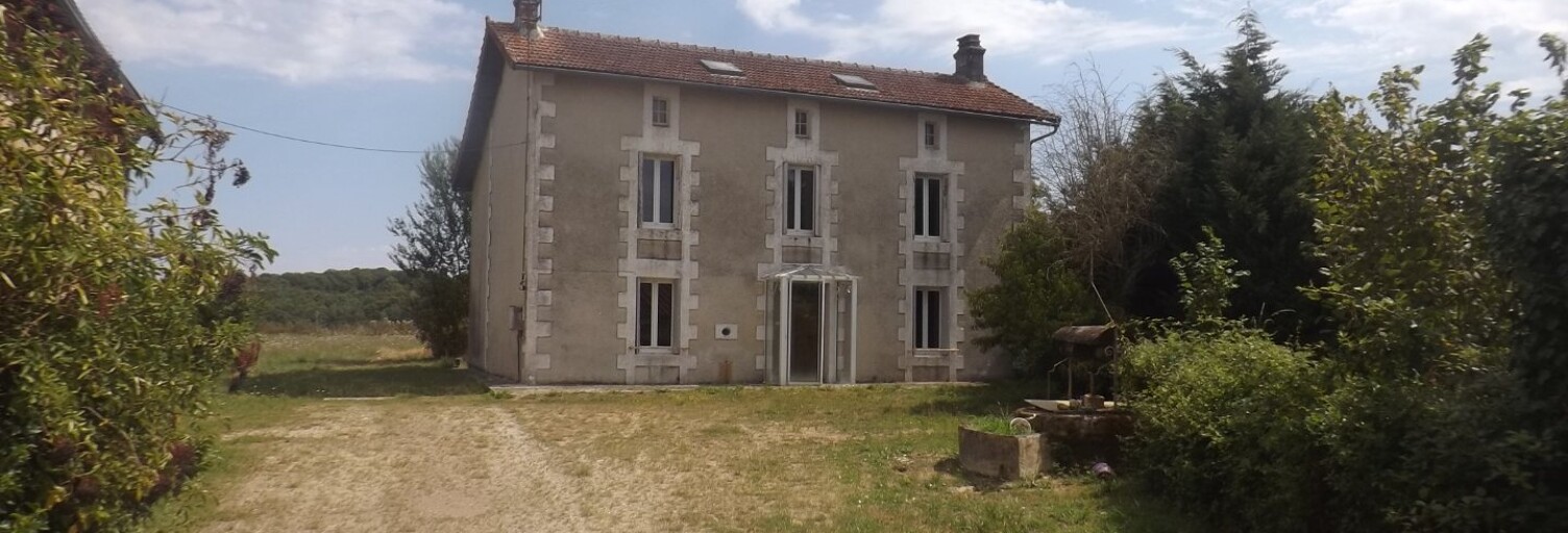 Maison 8 Pièces 230 m² à vendre à Hiesse (16490)