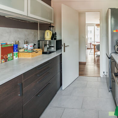 Appartement 4 pièces 215000 €