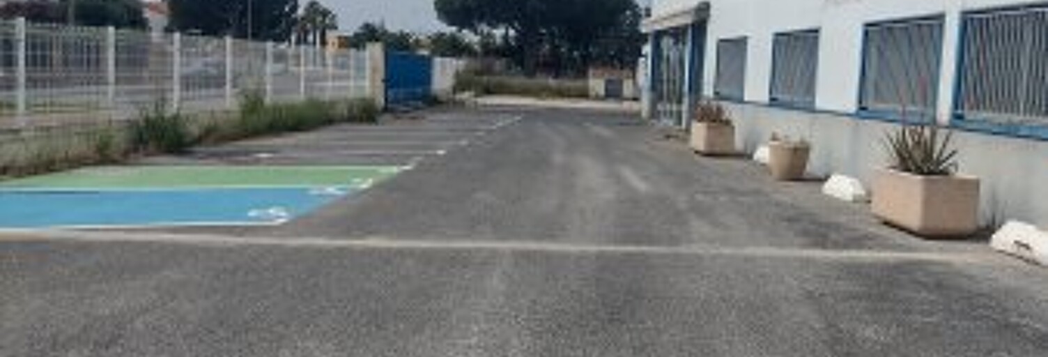 Commerce  2374 m² à vendre à Perpignan (66000)