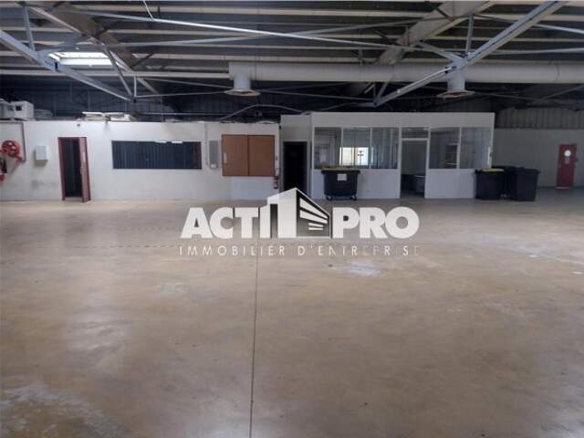 Entrepot à vendre — photo du bien
