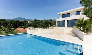 Maison 5 Pièces 259 m² à vendre à Menton (06500)
