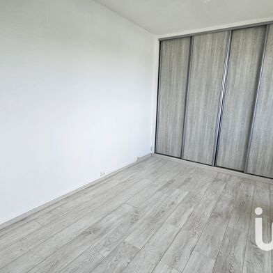 Appartement 4 pièces 98900 €