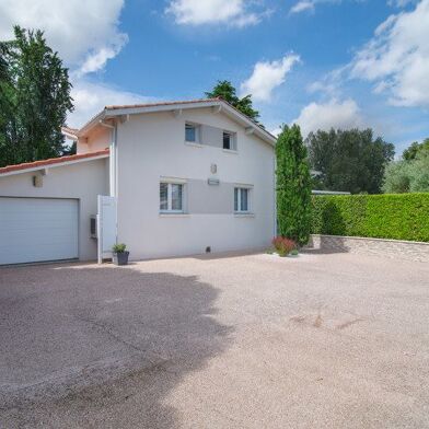 Maison 7 pièces 524900 €