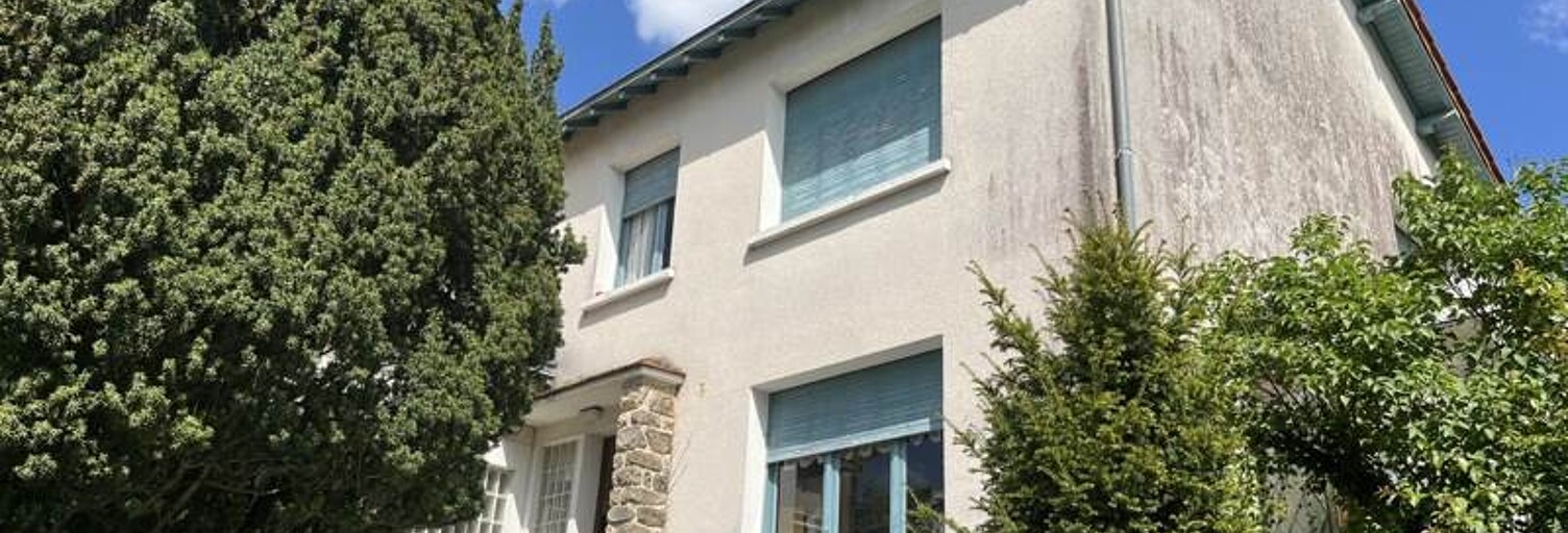 Maison 9 Pièces 165 m² à vendre à Le Dorat (87210)