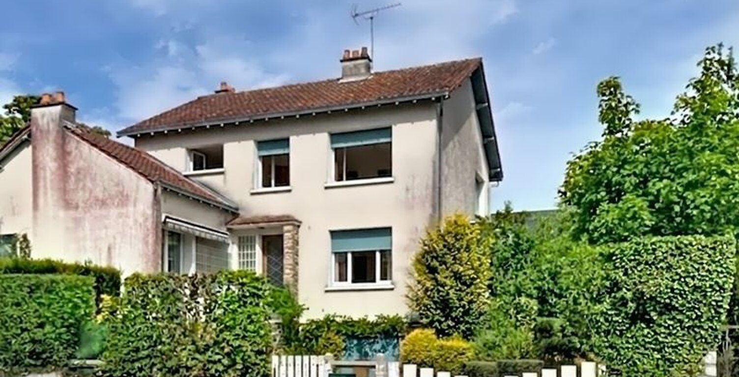 Maison de ville de 9 pièces principales — photo 1