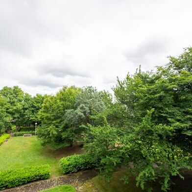 Appartement 5 pièces 233950 €