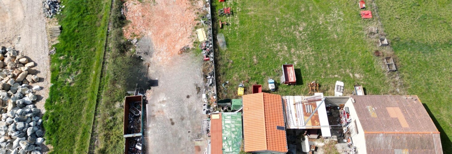 Garage  45 m² à vendre à Saint-Paul-de-Fenouillet (66220)