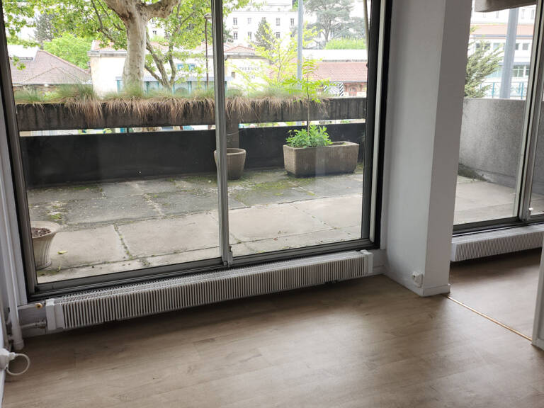 Bureau Limite ROYAT/ CHAMALIERES — photo 1
