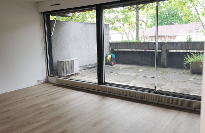 Bureau Limite ROYAT/ CHAMALIERES — photo 2
