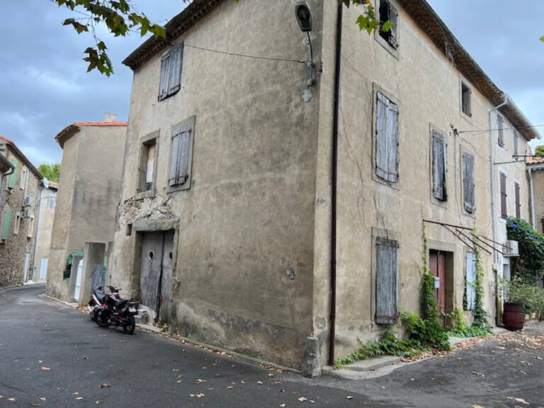 maison de village avec cour et garage — photo 1