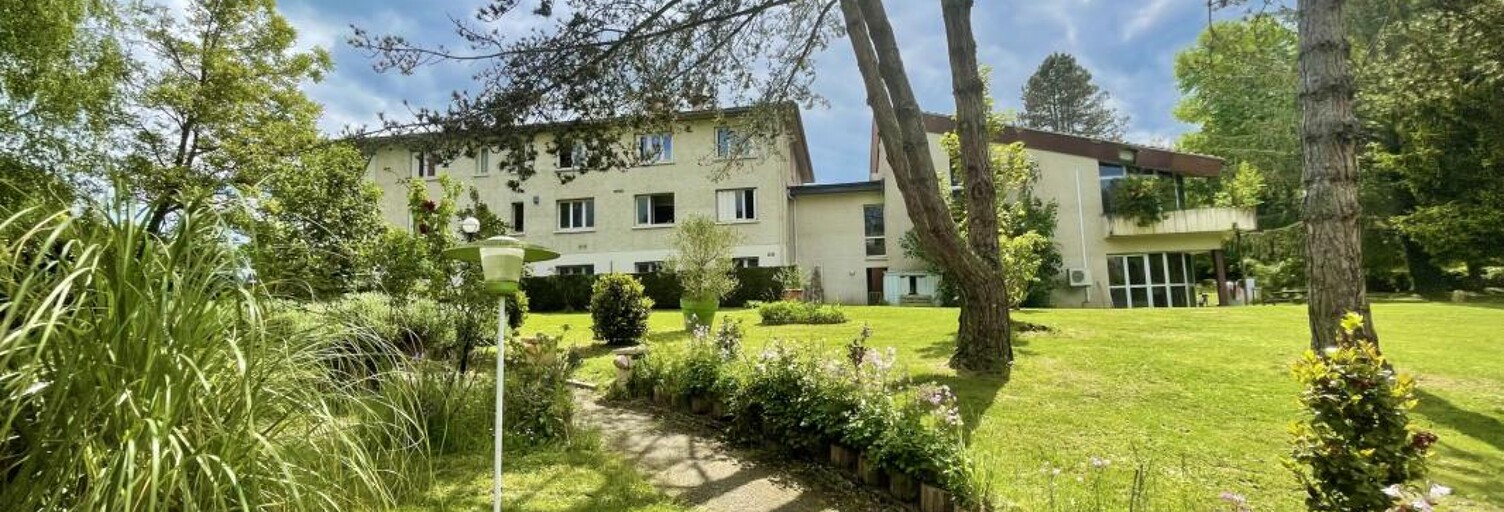 Immeuble  900 m² à vendre à Peyrat-de-Bellac (87300)