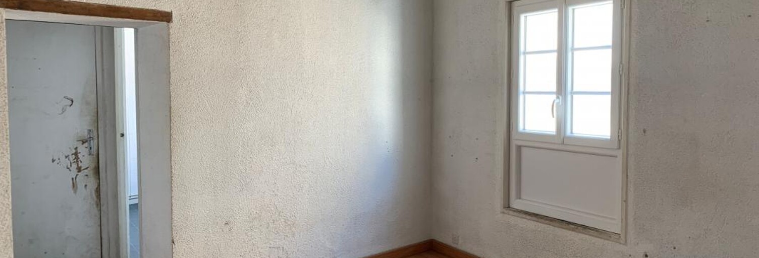 Immeuble  96 m² à vendre à Surgères (17700)