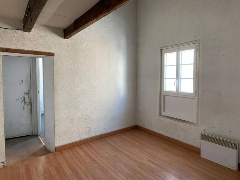 Ensemble Immobilier en centre ville de Surgères — photo 1