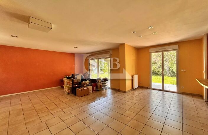 SECTEUR PRIVILEGIE - Maison 9 pièces avec beau jardin — photo 3