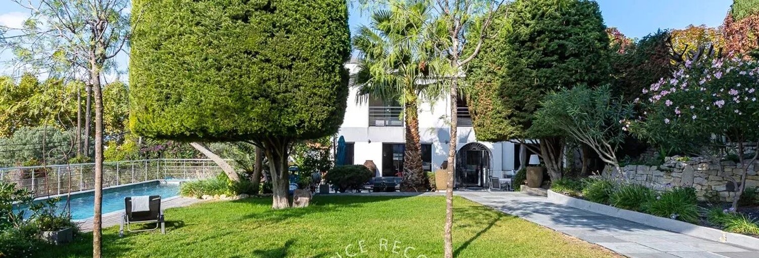 Maison 7 Pièces 215 m² à vendre à Marseille 7 (13007)