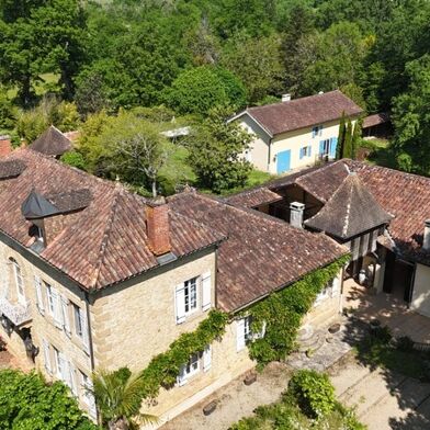 Maison 14 pièces 990000 €