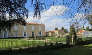 Maison 12 Pièces 400 m² à vendre à Fontenay-le-Comte (85200)