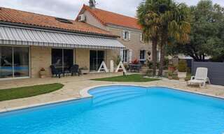 Maison 11 Pièces 231 m² à vendre à La Faye (16700)