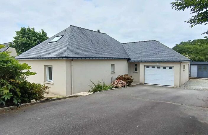 EXCLUSIVITÉ - MAISON FAMILIALE PLAIN-PIED GARAGE - LOCMINE — photo 2
