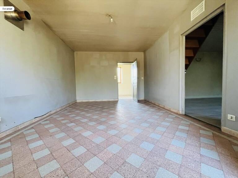 Maison en pierre de 4 pièces principales — photo 1