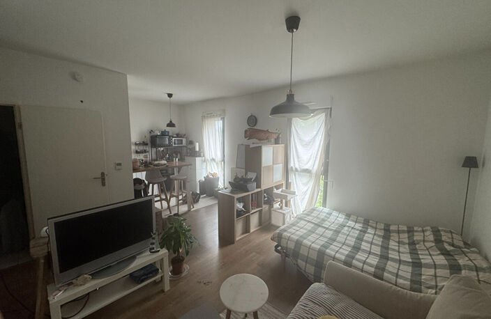 Appartement Bordeaux 1 pièce(s) 32.73 m2 — photo 2