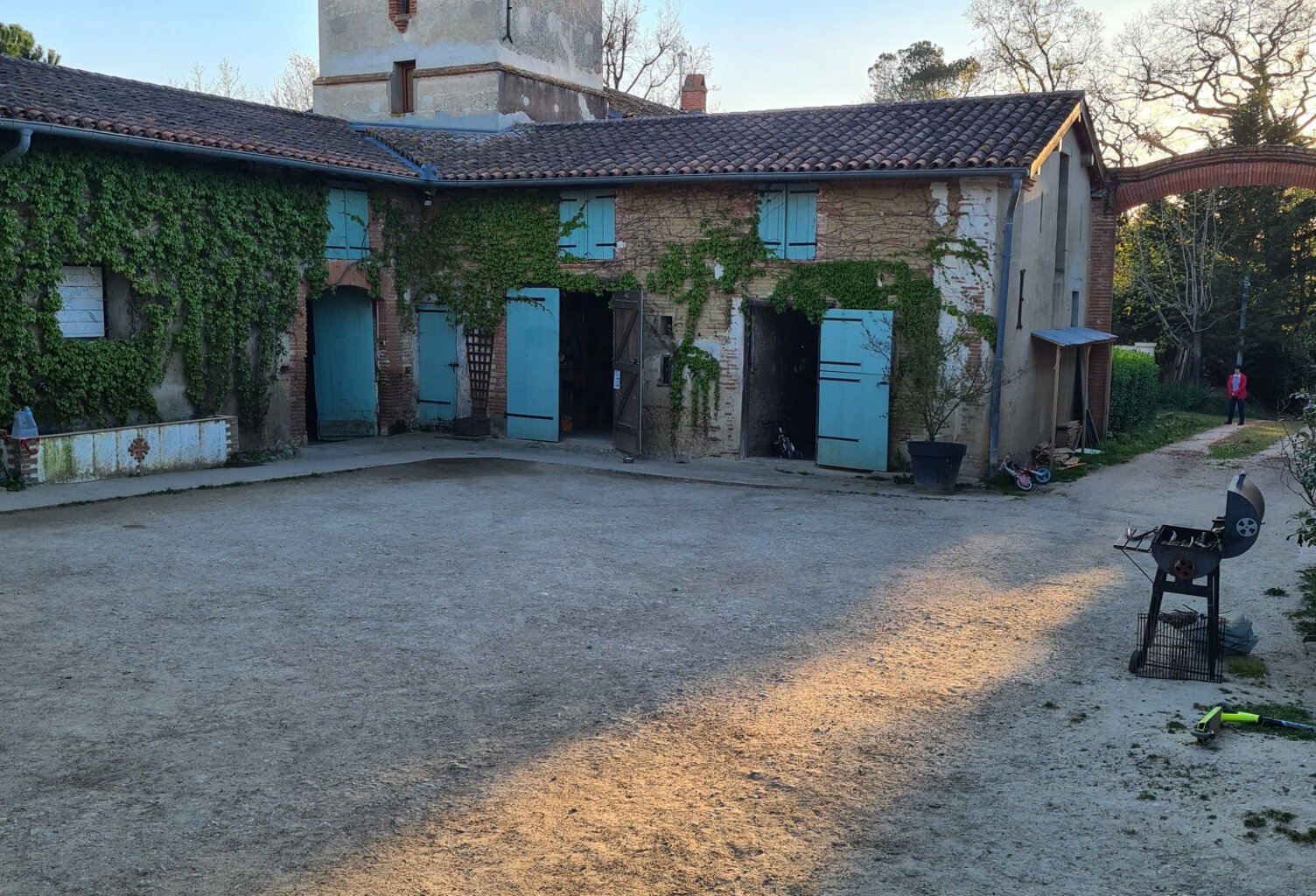 CINTEGABELLE- Fonds de commerce pension de chevaux et poney — photo 1