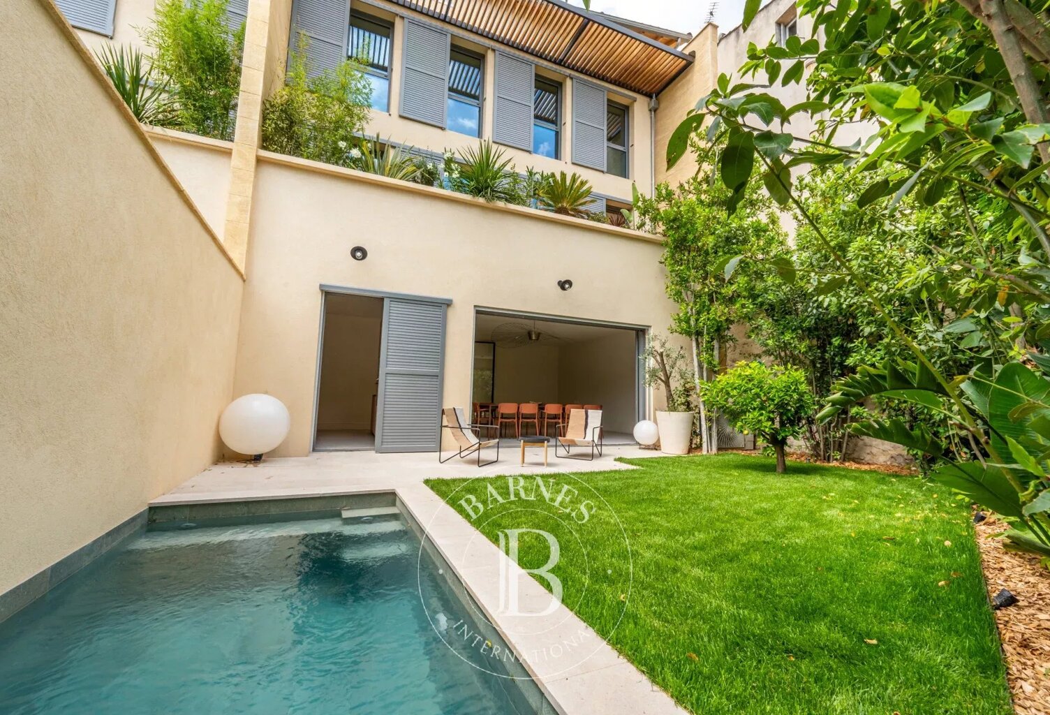 CENTRE-VILLE AIX-EN-PROVENCE – MAISON DE VILLE 230 M² – 4 CHAMBR — photo 1