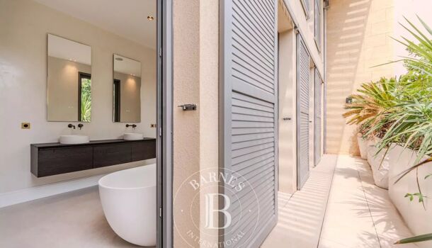 Villa / Maison 6 pièces  à vendre Aix-en-Provence 13100