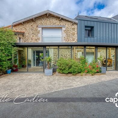 Maison 20 pièces 577500 €