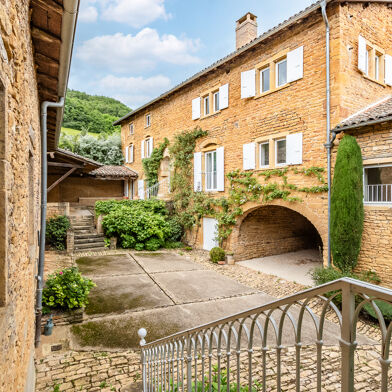 Maison 14 pièces 900000 €