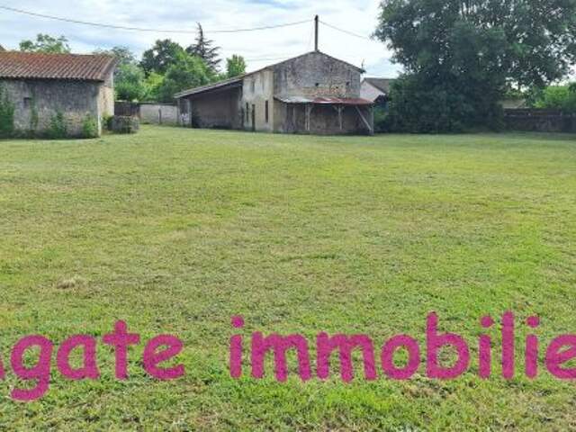 Terrain de 1400m² a batir a noaillan proche langon — photo du bien
