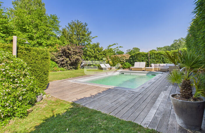 Jolie Maison Familiale avec Dépendances, Piscine et Jardin, à Proximité de Toutes Commodités — photo 4