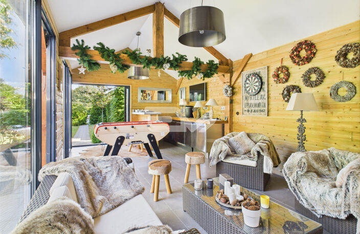 Jolie Maison Familiale avec Dépendances, Piscine et Jardin, à Proximité de Toutes Commodités — photo 5